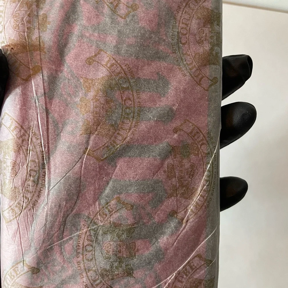Juicy Couture Y2k Red Velour Wallet NWT still in original packaging - Picture 4 of 8